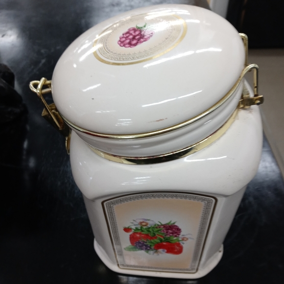 🍪🍓KNOTS BERRY FARM COOKIE JAR 🍇 🍪FABULOUS VINTAGE,GIFT THEM.🥣 - Picture 14 of 16